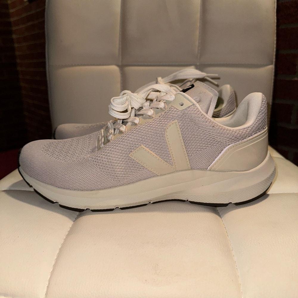 VEJA Marlin V-Knit Low Gray Chalk/pierre women Size 10.5/43.5 NWOB - Picture 4 of 10